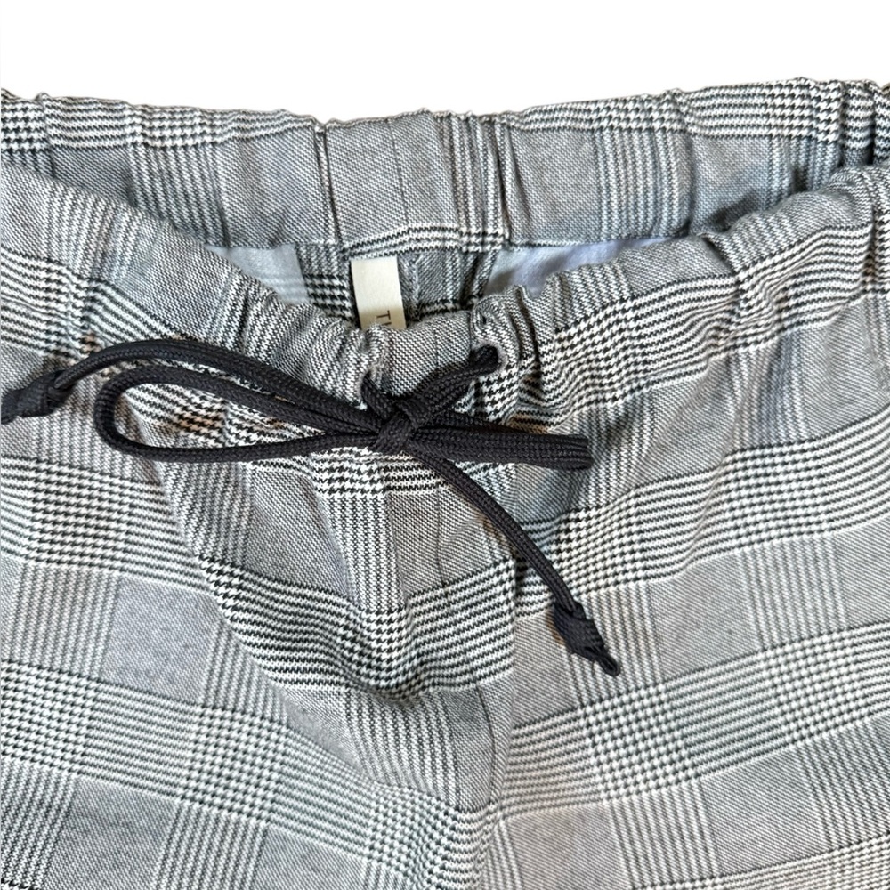 SOLD - Aritzia The Group | Jimmy Pant | Black/White Herringbone | Size M - Picture 7 of 12